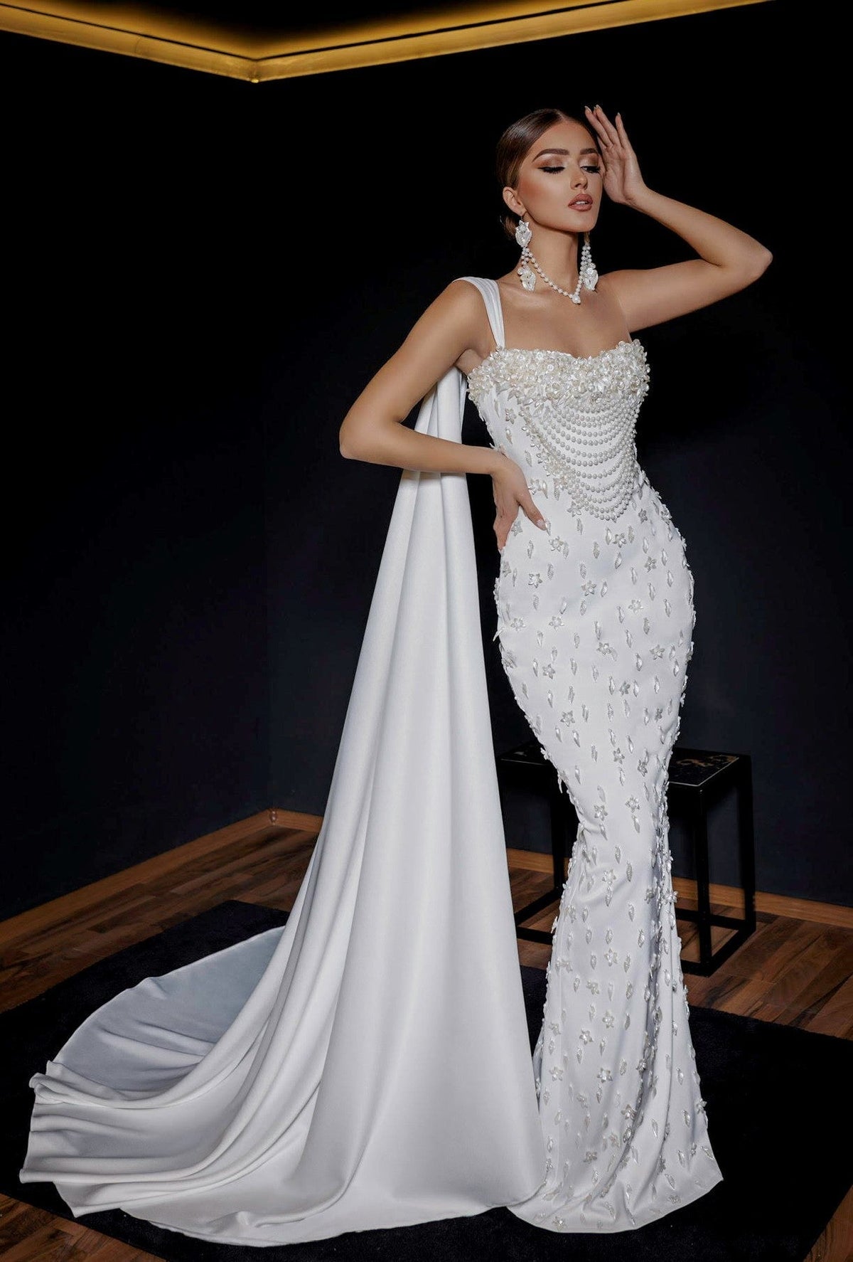Pearl Embellished White Elegance Gown L Pearl Embellished White Elegance Gown L